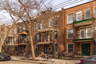 5195-5207 Des Érables Av in Montréal, QC - Building Photo