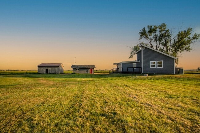15555 E Highway 44 in Caputa, SD - Building Photo - Building Photo