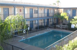 Fairview Village Apartments professionally... in Tucson, AZ - Foto de edificio - Building Photo