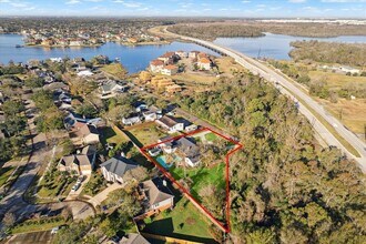4469 Shady Lake Dr in Seabrook, TX - Building Photo - Building Photo