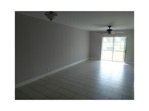 21895 Lake Forest Cir in Boca Raton, FL - Building Photo - Building Photo