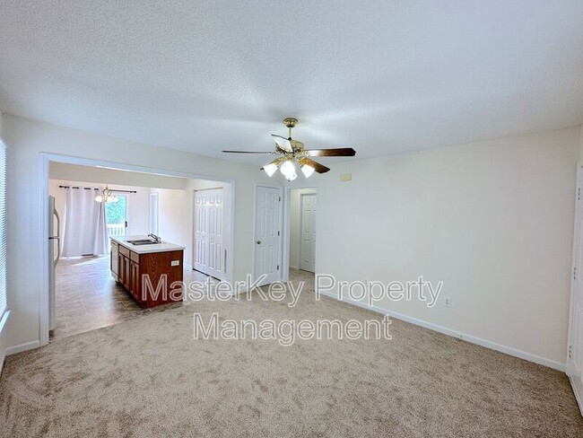 113 Cliffdale Rd in Holly Springs, NC - Building Photo - Building Photo