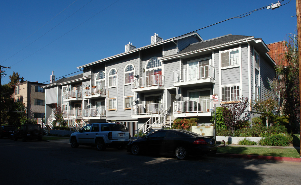 1831 Selby Ave in Los Angeles, CA - Building Photo