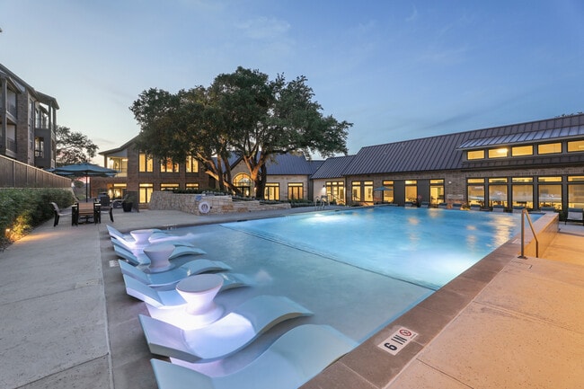 Lenox Grand