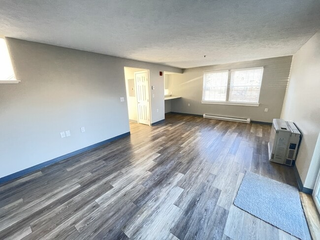 property at 6 Pin Oak Dr