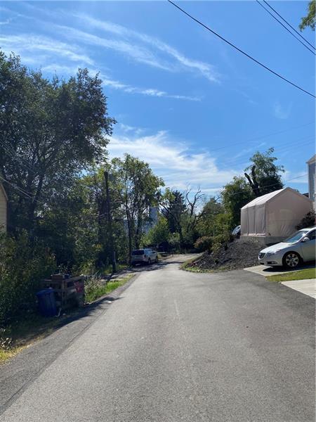 1708 Leister St in Pittsburgh, PA - Building Photo - Building Photo