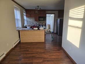 3634 E Bottsford Ave in Cudahy, WI - Building Photo - Building Photo