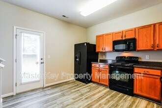 1640 Extine Ln in Raleigh, NC - Building Photo - Building Photo