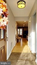 6130 Old Landing Way in Burke, VA - Building Photo - Building Photo