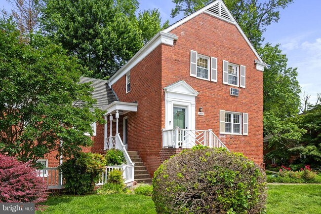 property at 1535 Mt Eagle Pl