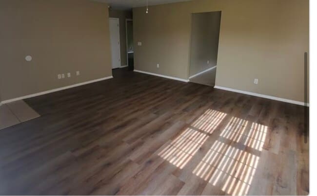 4361 W La Siesta St, Unit 4361 W La Siesta St. in Springfield, MO - Foto de edificio - Building Photo