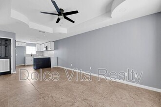 112 E Peter St in Edinburg, TX - Foto de edificio - Building Photo