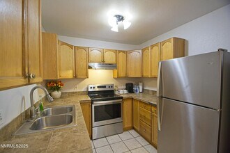 2375 Tripp Dr-Unit -#A61-10 in Reno, NV - Building Photo - Building Photo