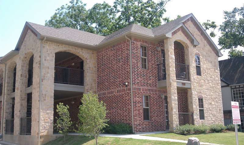 Linden Apartments in Denton, TX - Foto de edificio