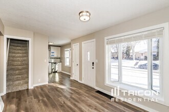 7538 4th Ave S in Richfield, MN - Foto de edificio - Building Photo
