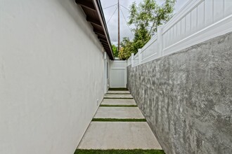 7761 Loma Verde Ave in Los Angeles, CA - Building Photo - Building Photo