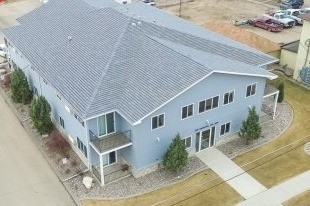 University Avenue Apartments - 415 in Minot, ND - Building Photo