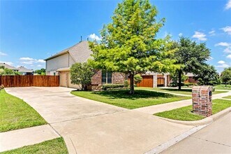 423 Rainforest Ct in Murphy, TX - Building Photo - Building Photo
