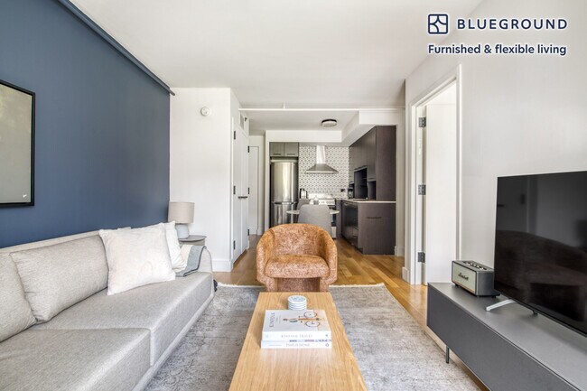 101 E 10th St-Unit -FL4-ID940 in New York, NY - Building Photo - Building Photo
