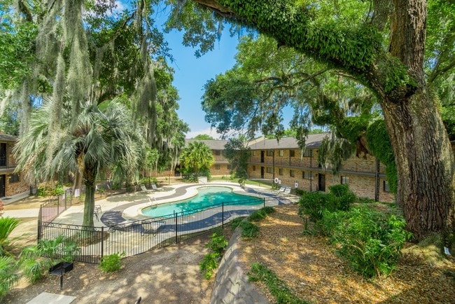 Manchester Park Apartments in Mobile, AL - Foto de edificio - Building Photo