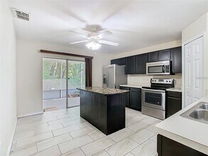 3952 Warbler Dr in Winter Haven, FL - Foto de edificio - Building Photo