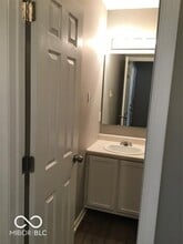 6066 S Bay Dr in Indianapolis, IN - Building Photo - Building Photo