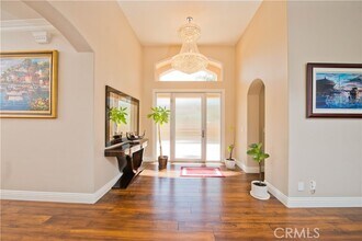 27048 Triumph Ave in Santa Clarita, CA - Building Photo - Building Photo