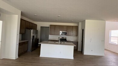 3707 Pinnacle Dr in Bargersville, IN - Foto de edificio - Building Photo