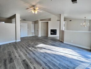 6169 W San Ramon Ave in Fresno, CA - Building Photo - Building Photo