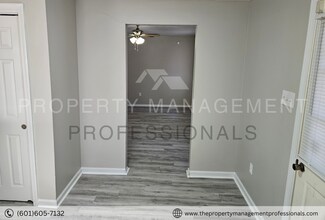 2814 Smith Robinson St in Jackson, MS - Building Photo - Building Photo