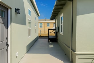 467 42nd St in Richmond, CA - Foto de edificio - Building Photo