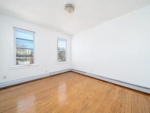 275 7th St, Unit Apt 3 in Jersey City, NJ - Building Photo - Building Photo
