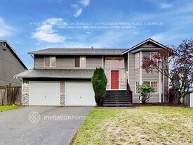 8118 203rd St Ct E in Spanaway, WA - Building Photo