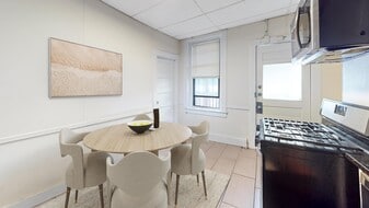 882 Huntington Ave, Unit 2 in Boston, MA - Building Photo