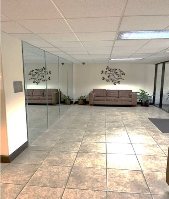 4700 Natick Ave, Unit 21 in Sherman Oaks, CA - Building Photo - Building Photo