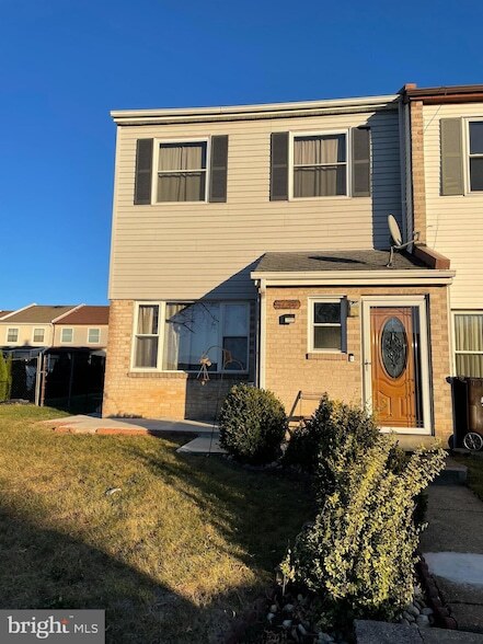 5137 Euston Ct, Unit 4705 Ston in Bensalem, PA - Building Photo