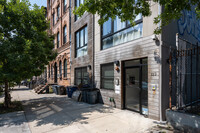 223 Pulaski St in Brooklyn, NY - Building Photo - Building Photo