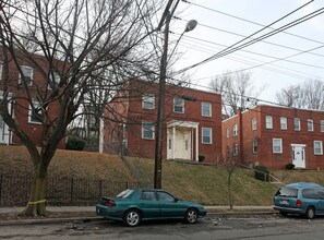 3129 Buena Vista Ter SE in Washington, DC - Building Photo - Building Photo
