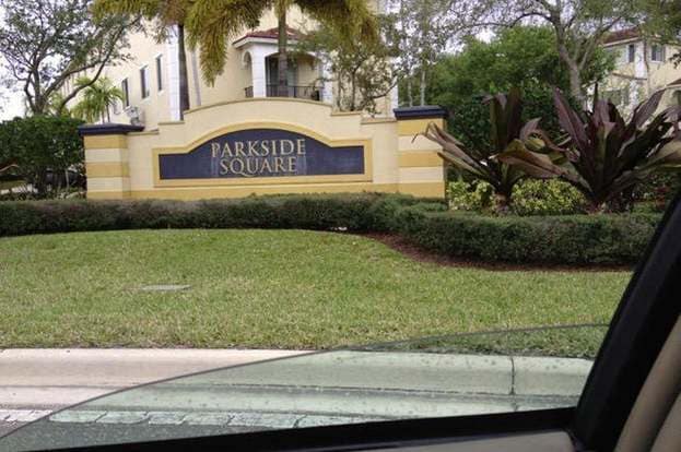 2866 S Oasis Dr in Boynton Beach, FL - Building Photo - Building Photo