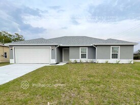 104 Allworthy St in Port Charlotte, FL - Building Photo