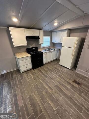 114 Skyland Dr E in Locust Grove, GA - Building Photo - Building Photo