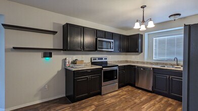 5444 Hicks Dr in Colorado Springs, CO - Building Photo - Building Photo