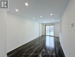 62 Truro Crescent in Toronto, ON - Building Photo - Building Photo