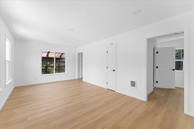 1627 Martin Luther King Jr Way in Berkeley, CA - Building Photo - Building Photo