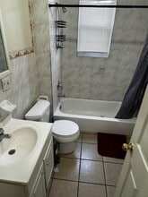 960-962 Grove St in Elizabeth, NJ - Building Photo - Building Photo