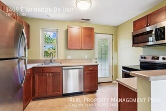 1409 E Abingdon Dr in Alexandria, VA - Foto de edificio - Building Photo