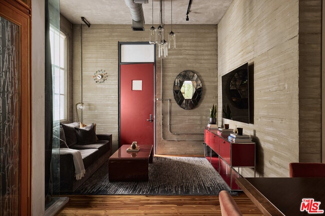 710 Orlando Ave in Los Angeles, CA - Building Photo - Building Photo