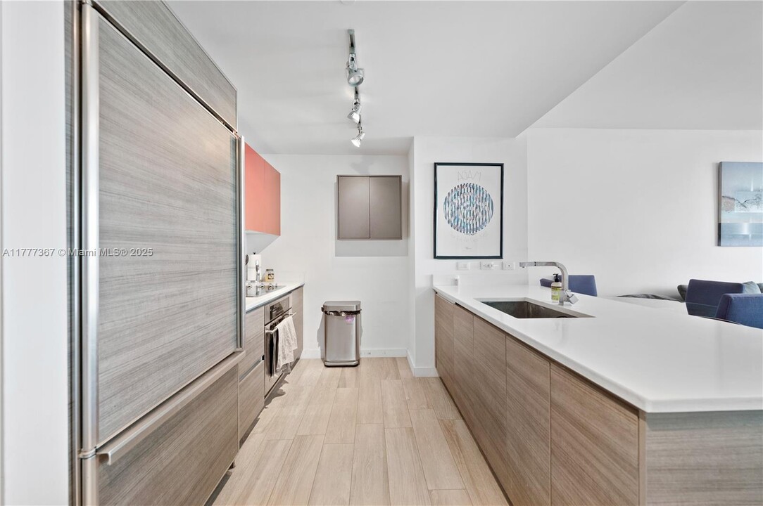 1100 S Miami Ave, Unit # 3102 in Miami, FL - Building Photo