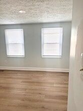 4 Avonshire Ct in Silver Spring, MD - Foto de edificio - Building Photo