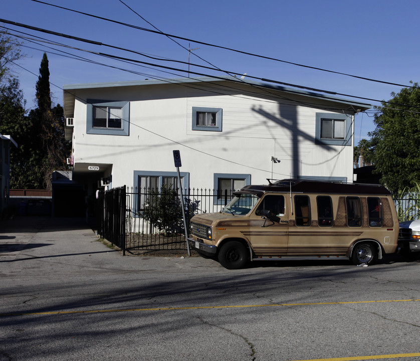 6729 Fulton Ave in Van Nuys, CA - Building Photo